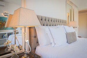 1 bedroom, in-room safe, desk, iron/ironing board - Gandarinha Apartment by the sea (Cascais)