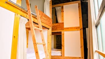 Shared Dormitory, Mixed Dorm | Free WiFi, bed sheets