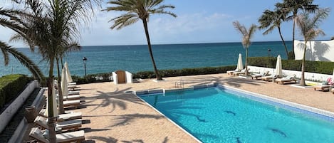 Piscine extérieure