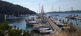 MAGNIFIQUE STUDIO Presqu'île de Giens, avec Terrasse (17m2), à 50m de la mer  