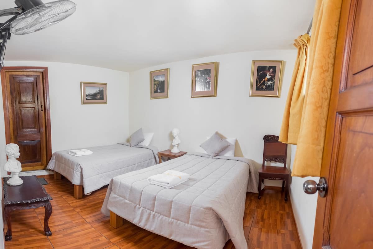 Twin Room | Free WiFi