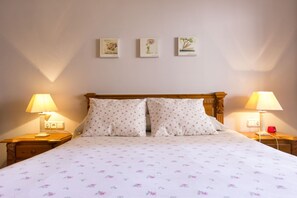 2 bedrooms, iron/ironing board