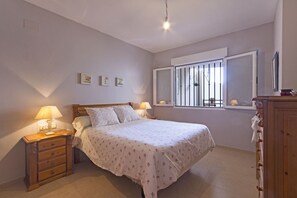 2 bedrooms, iron/ironing board