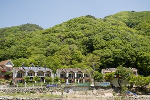 Front of property - Ulsan Edelweiss Pension (Ulsan)