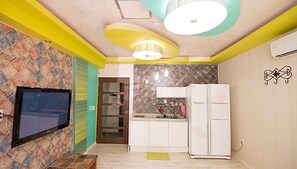 101, 104 | Private kitchenette | Fridge, microwave, stovetop, rice cooker