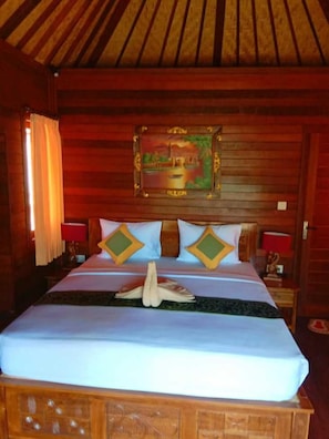 Free WiFi, bed sheets - Svaha Nusa Guest House (Lembongan Island)