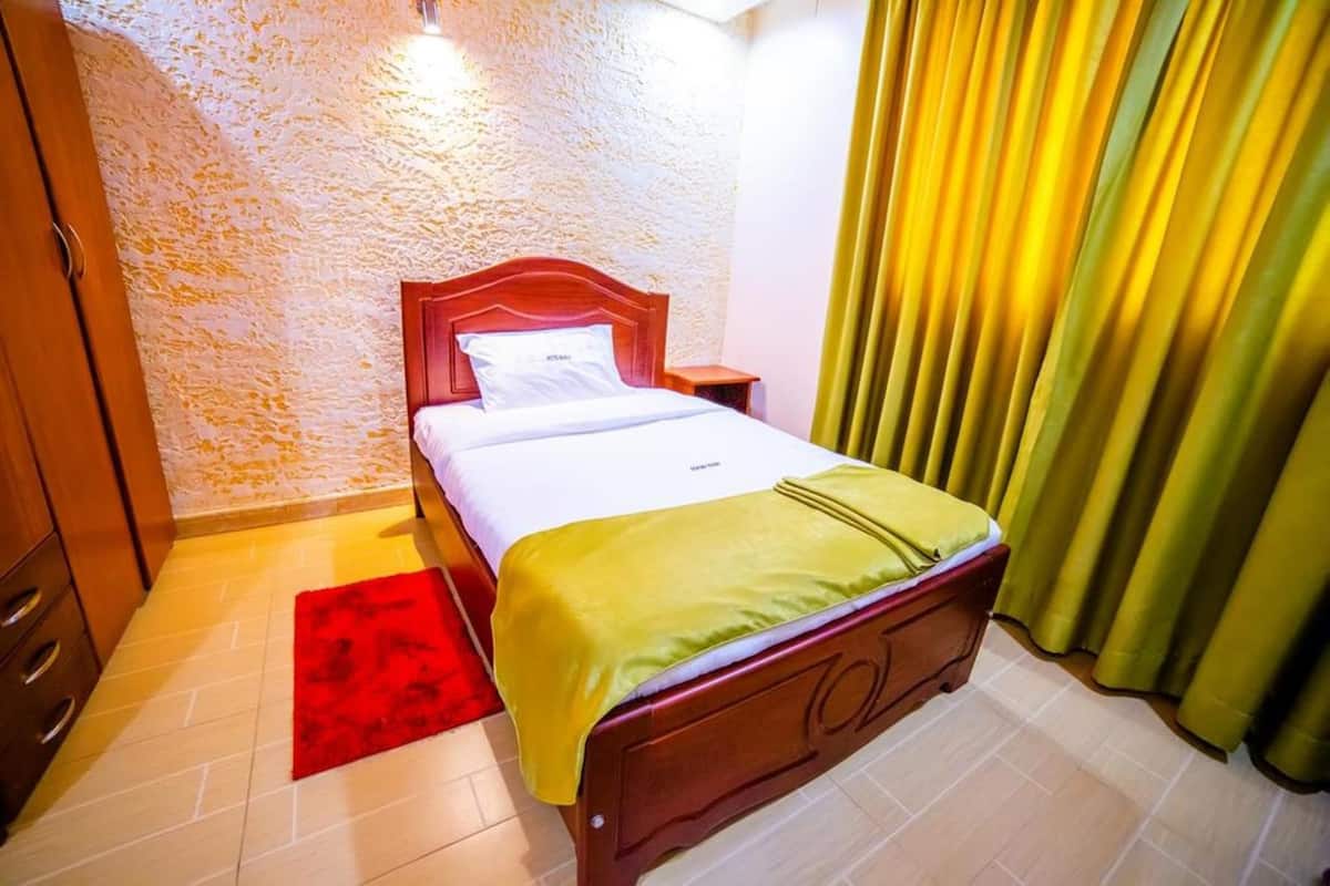 Desk, free WiFi, bed sheets