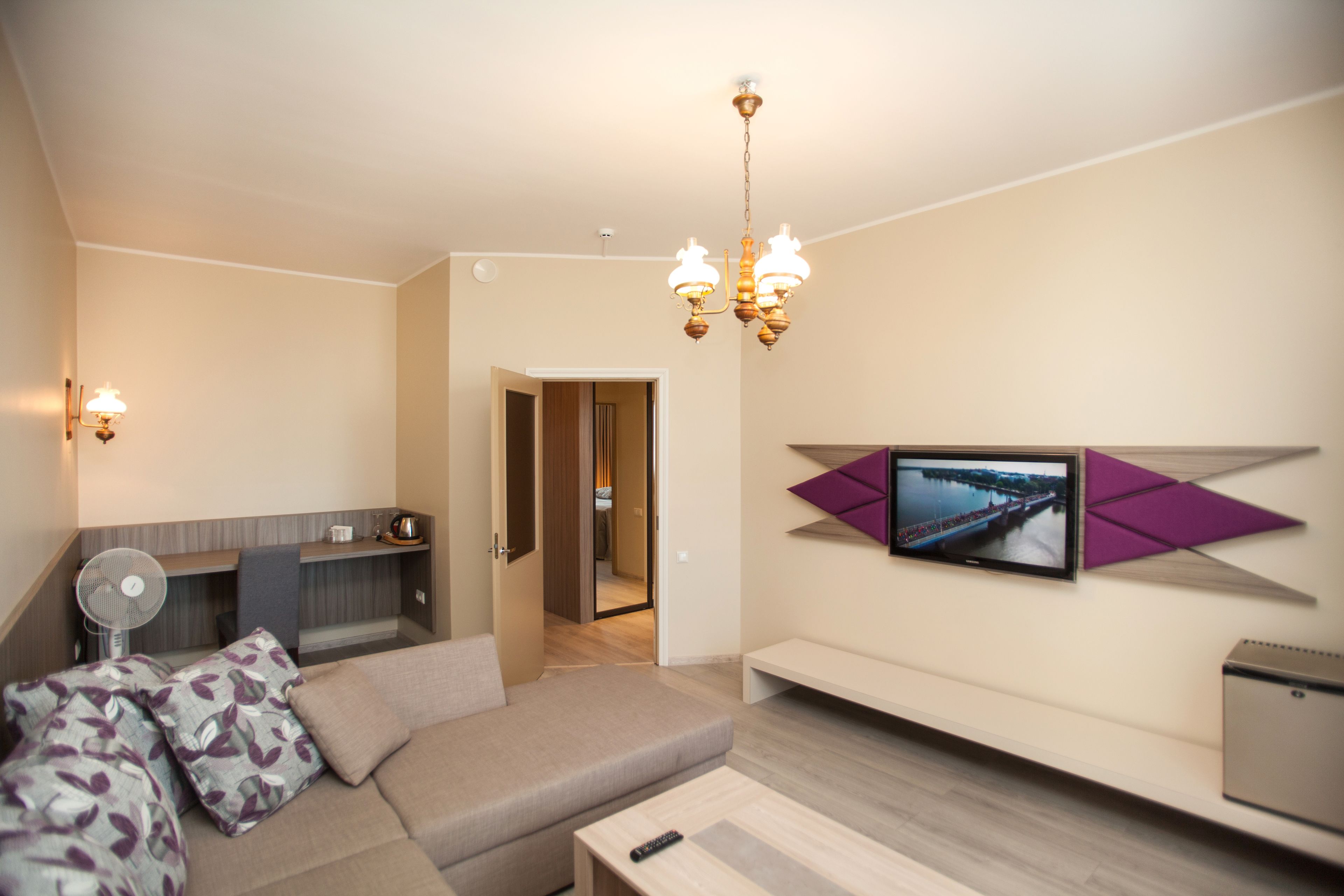 family suite, 1 bedroom | living room | tv