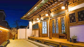 施設の正面