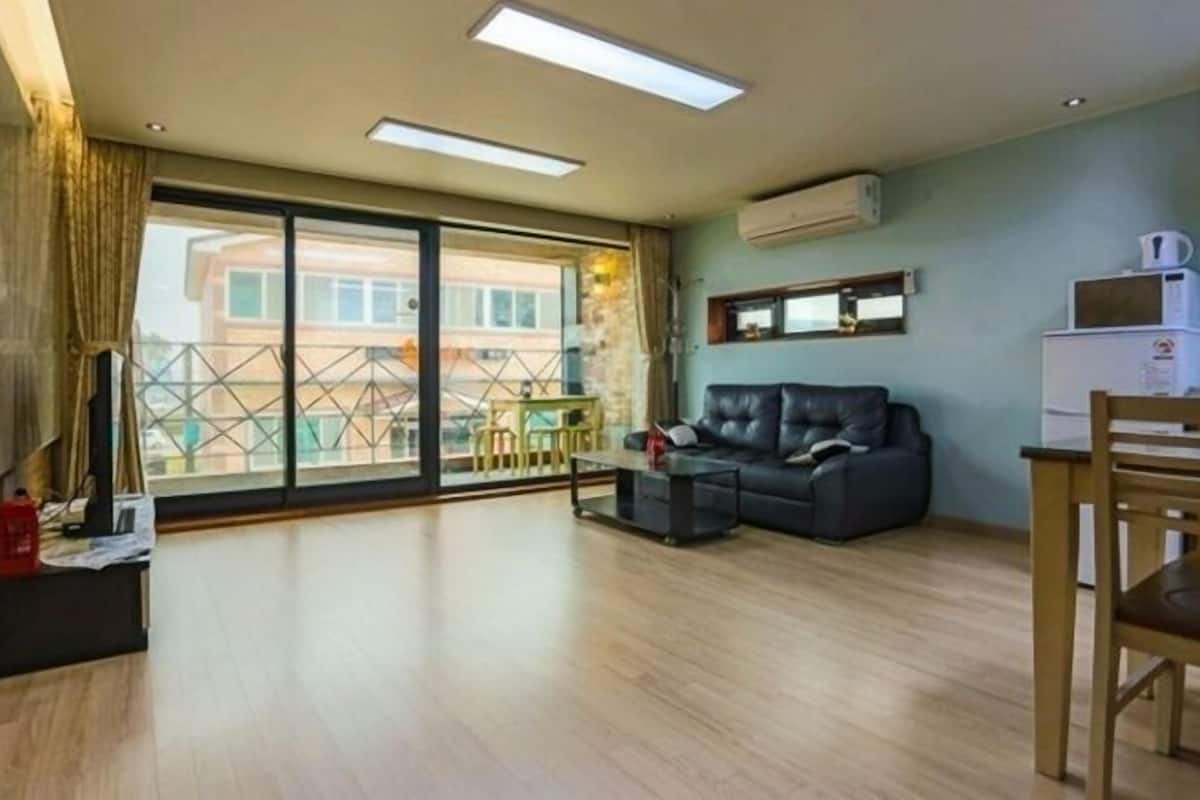 Room, Jetted Tub (17 PY, #203) | Living area | Flat-screen TV