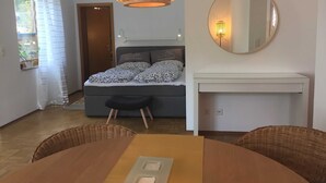 Uklassifisert bilde, 3 av 8, knapp
