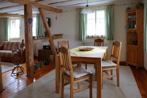 Unclassified image, 2 of 10, button - Apartment A - Historic Odenwälder house with house Elztalblick (Mudau)