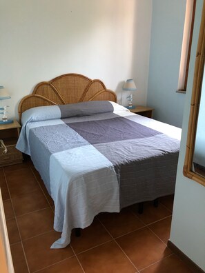 2 bedrooms, iron/ironing board