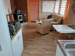 Interior - Bungalow lake view incl. Boat - Bungalow lake view incl. boat (Krakow am See)