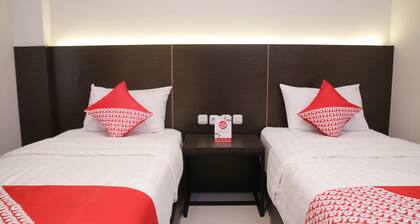 Super OYO 1006 Azzahra Guest House Syariah
