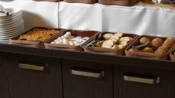 Free daily continental breakfast