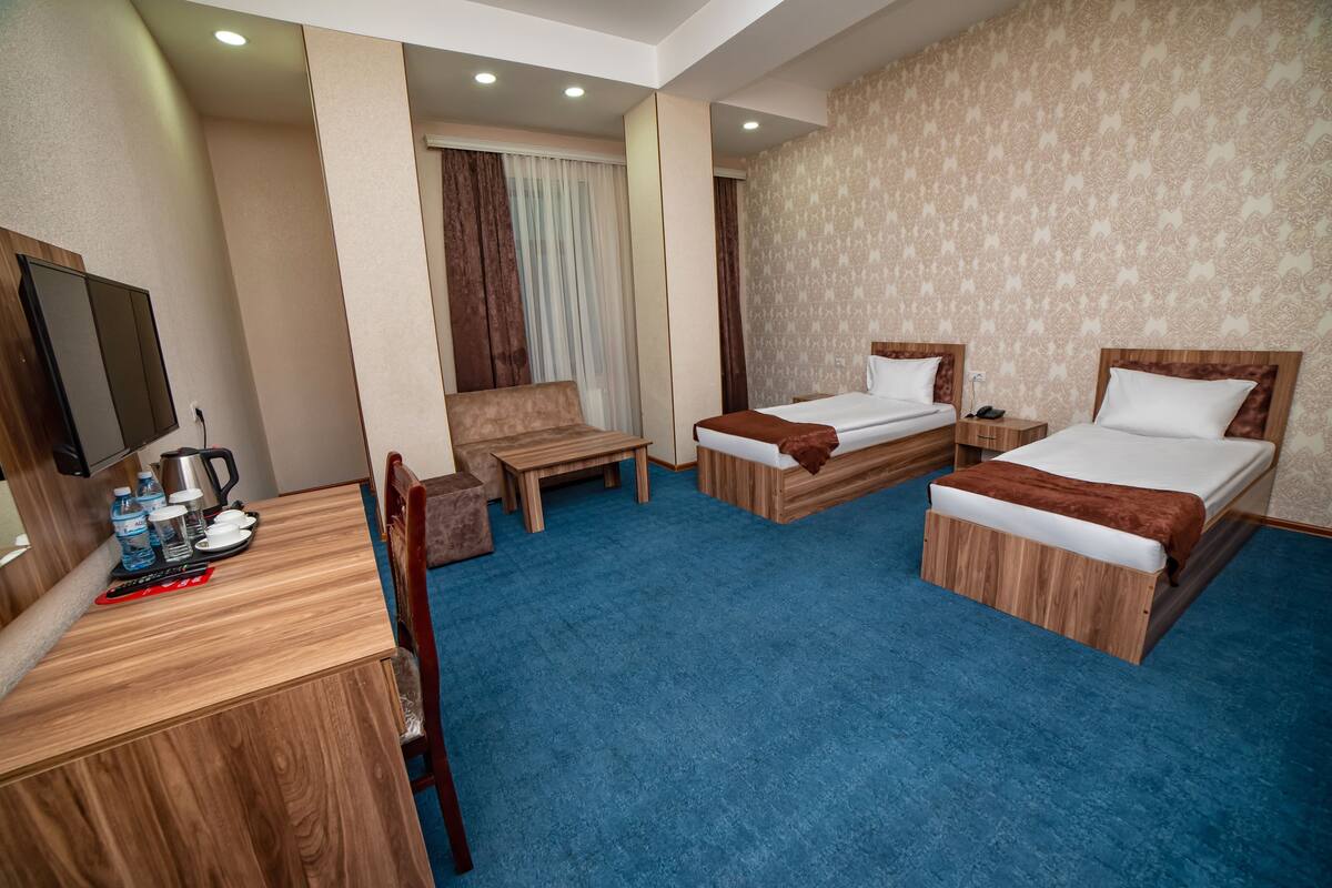 Standard Twin Room | In-room safe, desk, soundproofing, rollaway beds (surcharge)
