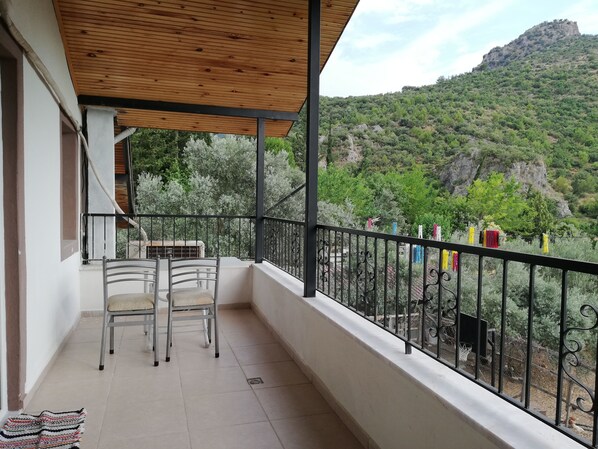 Basic Apartment | Balcony - Holiday Hause (Fethiye)