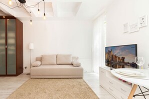 Unclassified image, 2 of 15, button