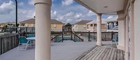 House, 4 Bedrooms | Property grounds