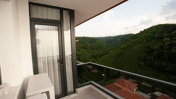 Deluxe Suite | Balcony