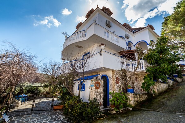 Voorkant van accommodatie