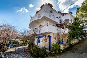 Fachada da propriedade
