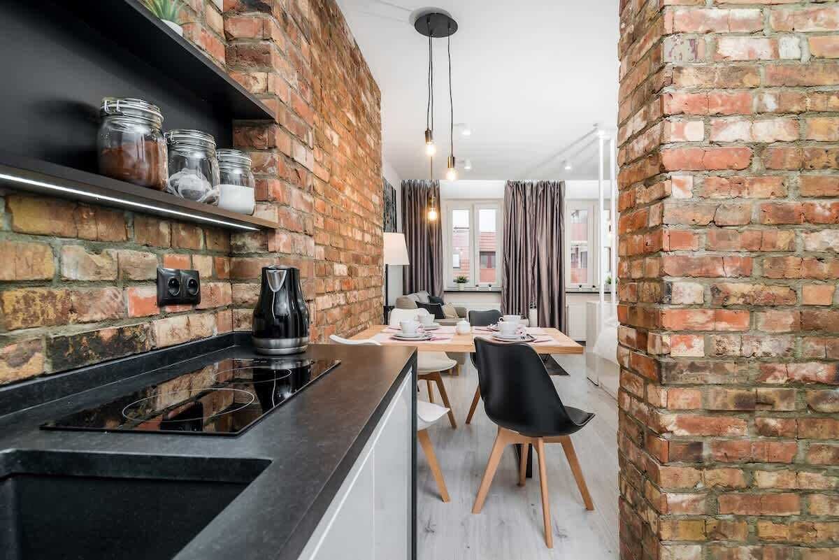 Réfrigérateur, four, plaque de cuisson, lave-vaisselle