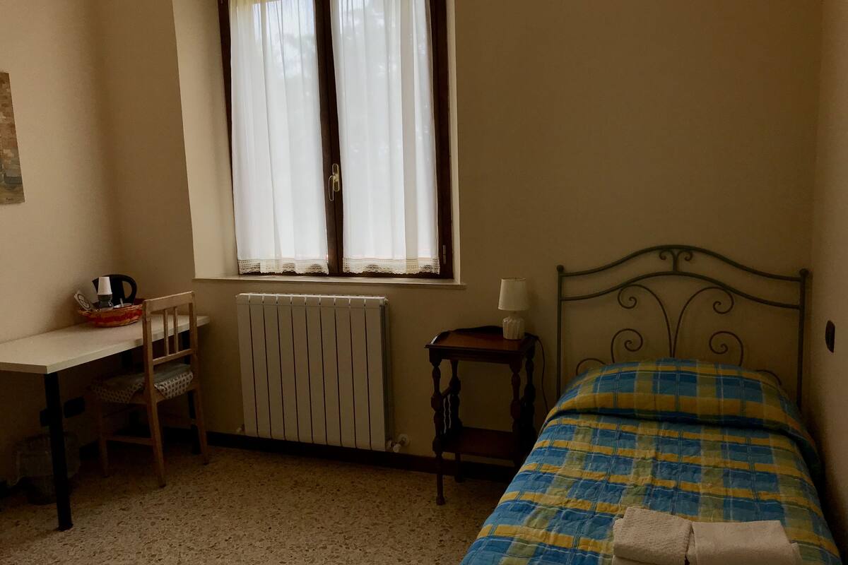 Apartment | Desk, rollaway beds (surcharge), WiFi (free), individually decorated