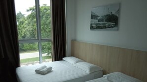 Family Quadruple Room | WiFi (free) - Place2Stay at Sri Aman (Sri Aman)