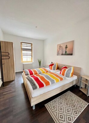 1 bedroom, travel crib, WiFi, bed sheets - FW1 - Apartments Otto - quiet, central location (Sassnitz)