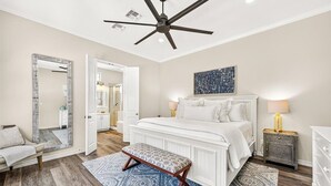Unclassified image, 3 of 47, button - Cozy Beach Home w/ Lake Views + Resort-Like Amenities in Cinnamon Shore (Port Aransas)