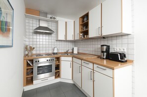 Fridge, microwave, oven, stovetop - Bad Honnef FeWo Rosenbogen (Bad Honnef)