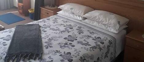 Apartment | Desk, bed sheets