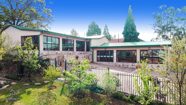 Fachada de la propiedad