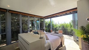 Villa de lujo | 3 habitaciones, caja de seguridad en la habitación y escritorio 
