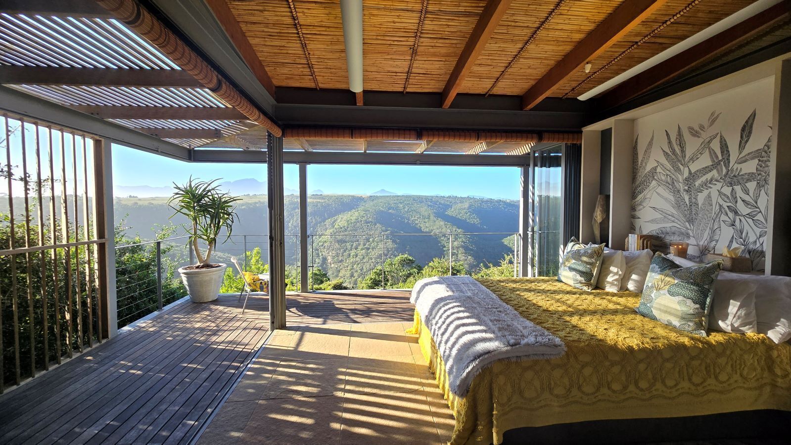 Luxury Villa | 3 bedrooms, in-room safe, desk, iron/ironing board