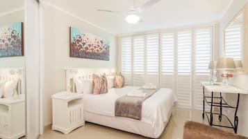 Luxury Apartment, 3 Bedrooms | 3 bedrooms, premium bedding, desk, soundproofing