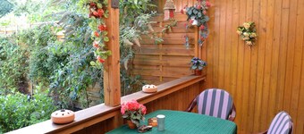 Vista sul giardino del cottage