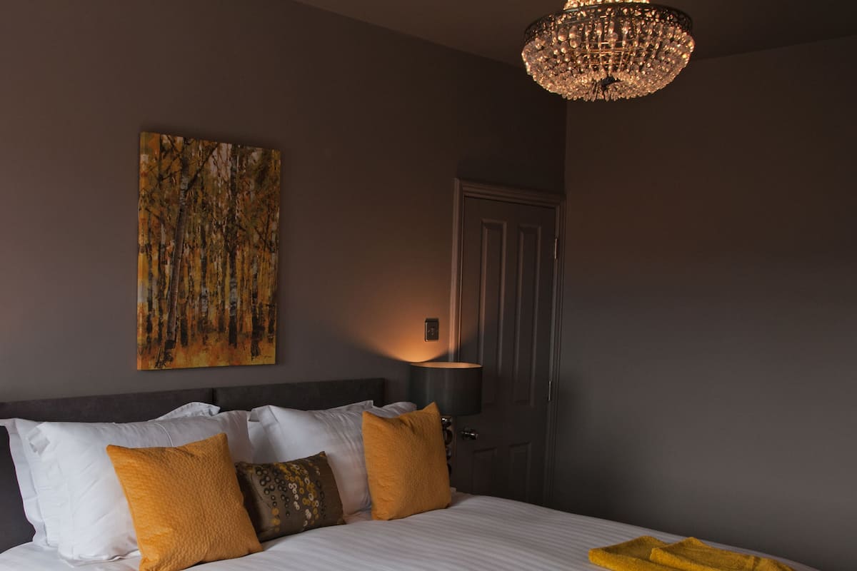Double or Twin Room, Ensuite | Premium bedding, memory foam beds, iron/ironing board, free WiFi