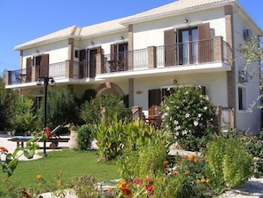 Front of property - Olive Tree Villas (Zakynthos)