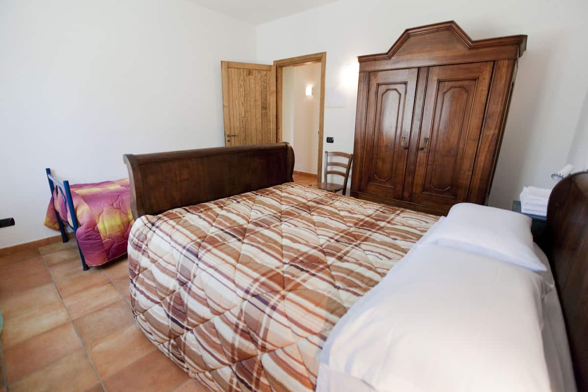 Ropa de cama de alta calidad y cortinas blackout