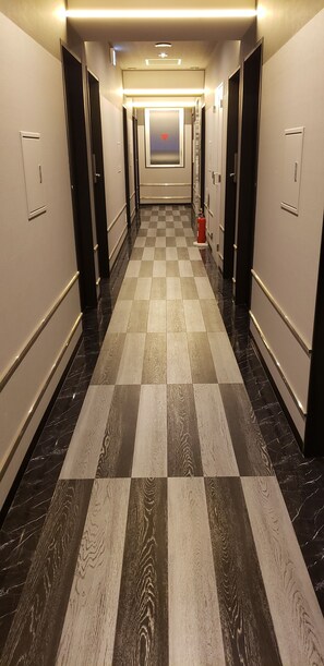 Hallway - Hotel Chuo Crown (Osaka)