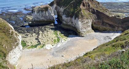 2 bedroom accommodation in Bempton, near Bridlington