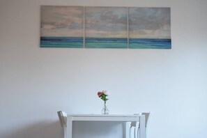 Dining - Florya Studio Woluwe (St.-Lambrechts-Woluwe)