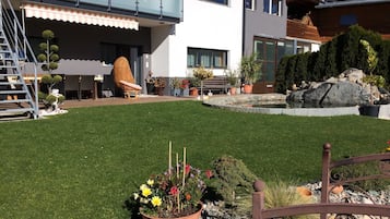 Esterni