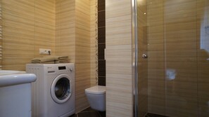 Shower, towels - Vacation bungalow with unforgettable sea view for 2 to 4 persons,  (Pobierowo)