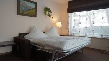1 bedroom, iron/ironing board, travel crib, WiFi