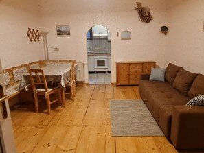 TV - Apartment 2 1 - Apartments Manuela (Breitenstein)