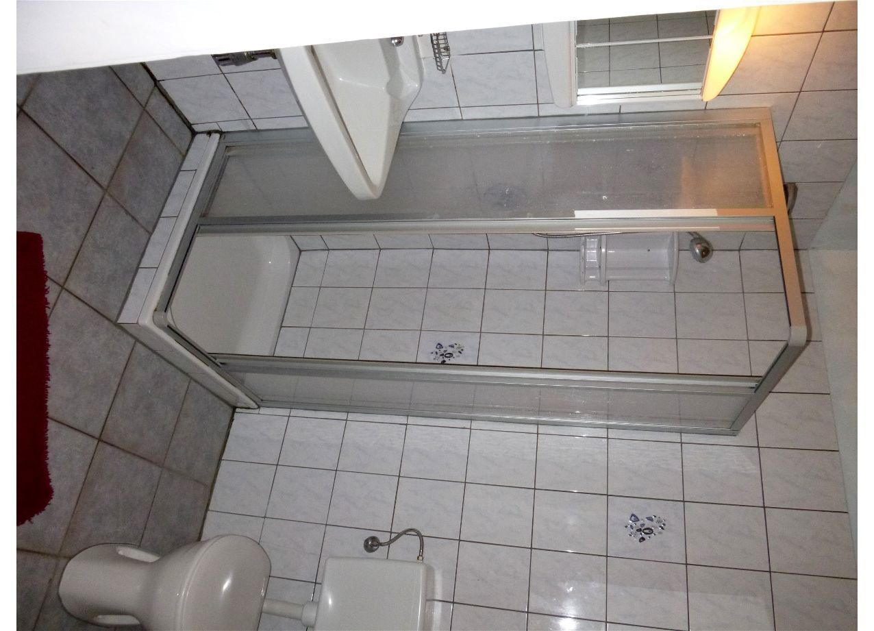 Dusche, Handtücher, Toilettenpapier